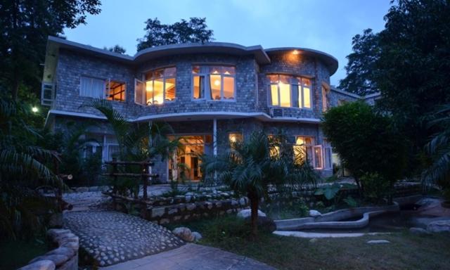 ホテルCorbett Suman Grand Corbett National Park エクステリア 写真