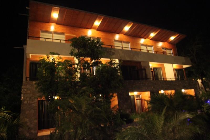 ホテルCorbett Suman Grand Corbett National Park エクステリア 写真